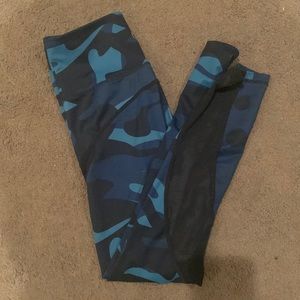 Zyia blue camo workout leggings